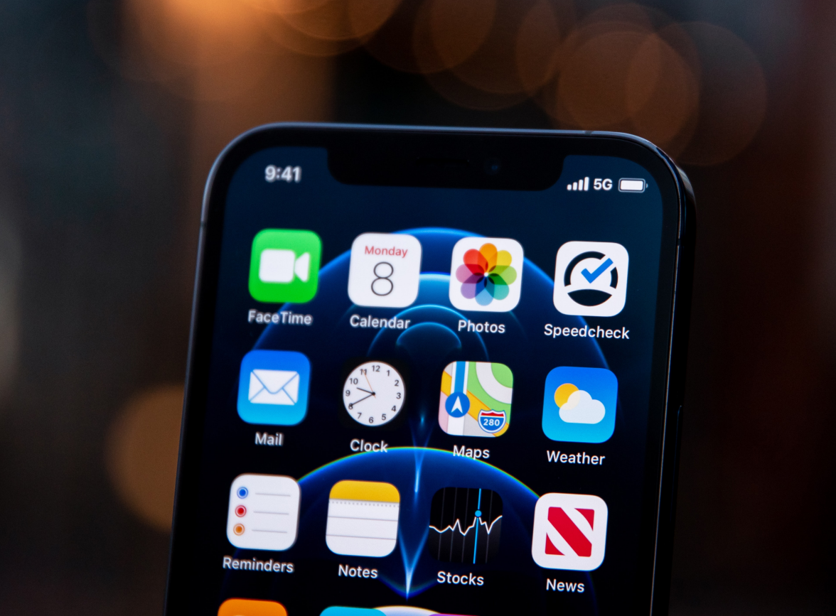 武邑苹果手机维修分享为什么 iPhone 12 在冬季会自动关机 